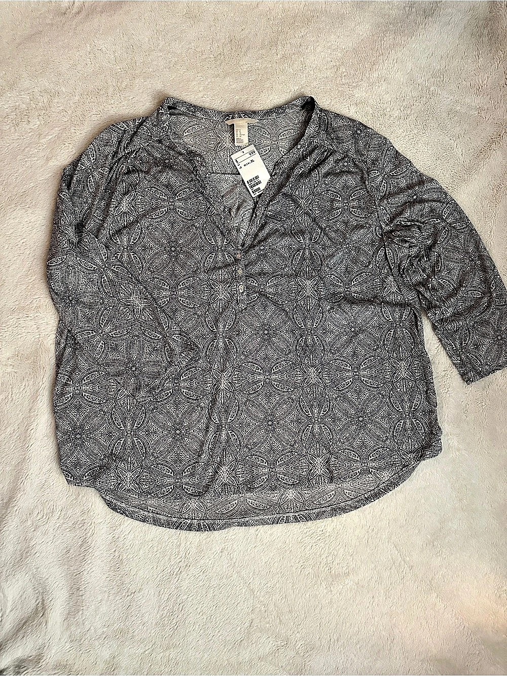 H&M Women's Geometric Blouse Gray & Black Size XL NWT